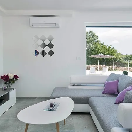 Lovely In With Wifi Hreljići